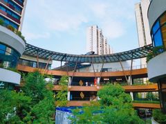 -瑞虹新天地月亮湾