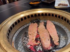 -山川小町·极番烧肉(新地假日广场店)
