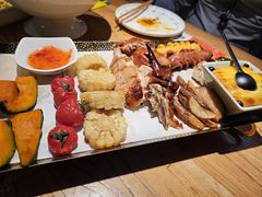 楼兰烤鸡拼盘-幸福的烤包子·新疆菜