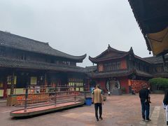 -峨眉山报国寺