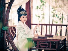 -九月鹰飞汉服摄影工作室