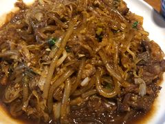 五花肉炒酸菜粉-95号酱骨·一块豆腐(展春园西路店)
