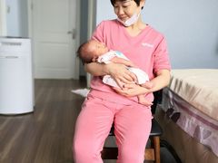 -苏州雏渐肥月嫂