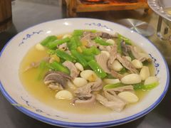 -石磨豆花家常菜·牦牛排土火锅