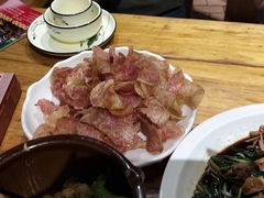 -老滇山寨•云南特色菜•地方菜•民族风情歌舞表演(金碧店)