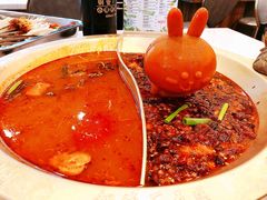 牛油番茄鸳鸯锅-钢管厂五区小郡肝火锅串串 Chuan Chuan hot pot