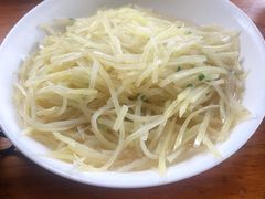 -临江餐馆二楼美食部落