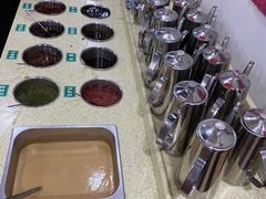 自助调料区-重庆秦妈火锅(全国连锁五台山店)