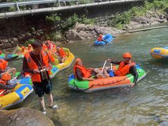 -安吉龙王山峡谷漂流