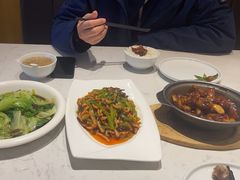 -峨嵋小镇·川菜(勒泰中心店)
