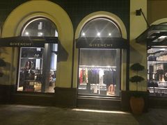 -GIVENCHY(比斯特苏州购物村店)