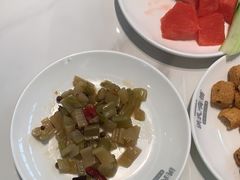 -洪氏嗨捞·广东猪肚鸡·椰子鸡火锅(西咸万象城店)