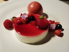 罗勒意式奶冻-Mercato莫卡多露台餐厅与酒吧(K11店)