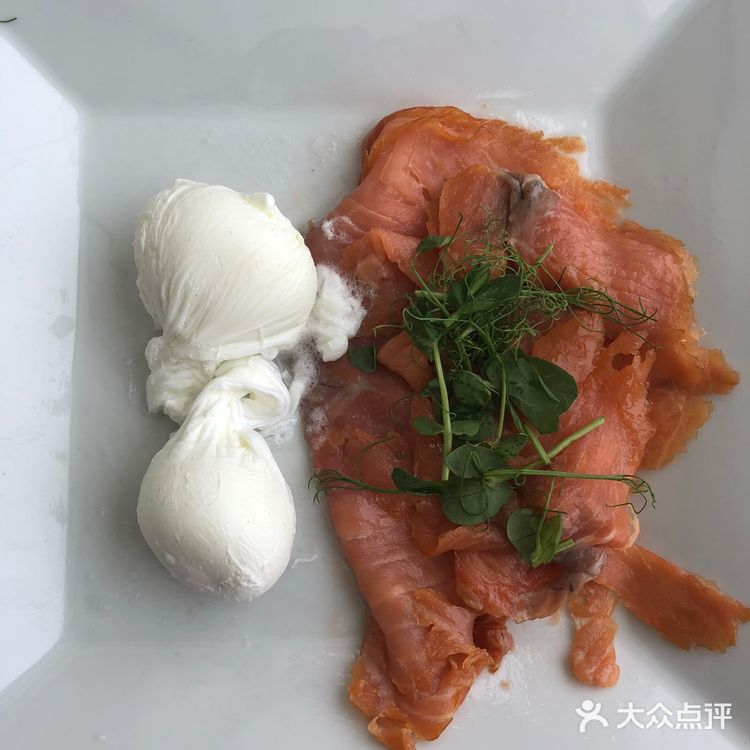 真的踩在雾里的感觉一样