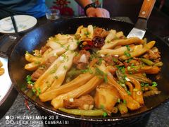 -靠山屯东北农家菜(八龙桥雅苑店)