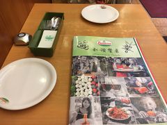 餐具摆设-萨莉亚意式餐厅(新洲佐阾新邑店)