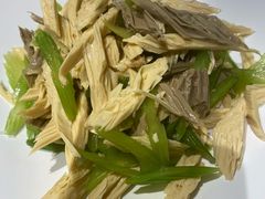 西芹拌双竹-伊喜饺子·烤鸭(五道口学院路店)