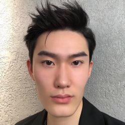 -变画·发型STUDIO