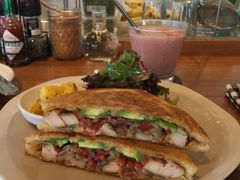 -ROAST coffee & eatery