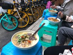 -文山荷鲜居(翠湖店)