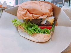 -BURGER BRO'S