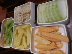 -沸炉重庆老火锅(军事博物馆店)