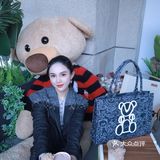 被小熊包围的咖啡店买咖啡送小熊
