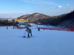 -亚布力新体委滑雪场