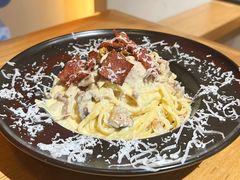 奶油培根意面-HELLO 27 意面·沙拉·帕尼尼