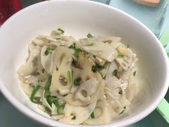 -费大厨辣椒炒肉(高铁吾悦广场店)