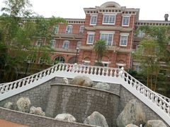 -香港大学