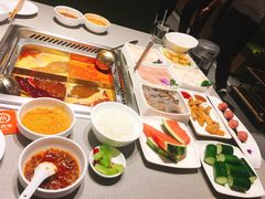 -海底捞火锅(金山百联店)
