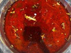 -肖肖酸萝卜鱼火锅(总店)