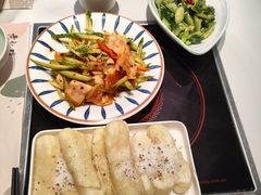 -黄记煌三汁焖锅(新佳丽江汉路店)