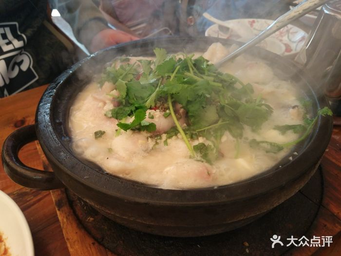 石锅豆花鱼