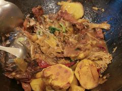 -万里闯关东铁锅炖菜馆(高新旗舰店)