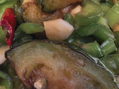 -阿瓦山寨·湘菜现炒·剁椒鱼头王(咸阳总店)