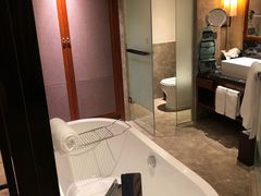 -三亚湾海居铂尔曼度假酒店