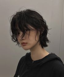 -十六番发型师事务所