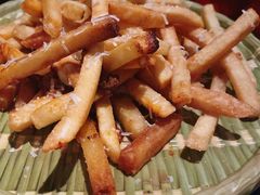 西班牙辣肉酱芝士薯条-C&R西班牙餐厅