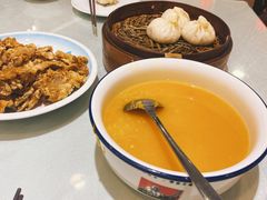 酱肉包子-包子大王(新泽巷店)