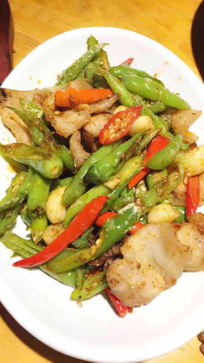 伟伟鸭脑壳(凤凰汇邻里店)-"中午解决一顿饭,两个人点了一个干锅一个