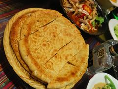 新疆烤馕-西域盛宴烧烤新疆菜清真餐厅(古美店)