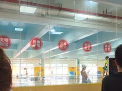 -极动室内恒温游泳馆