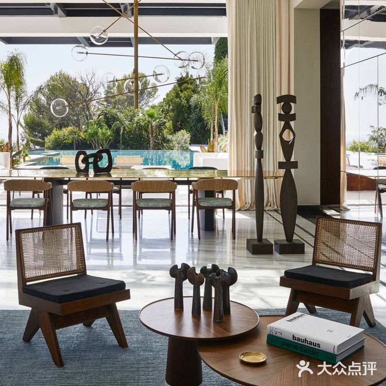 这座家庭住宅享有戛纳和勒林斯群岛｜LérinsIslands