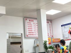 大堂-何记酿皮店(西流湾店)