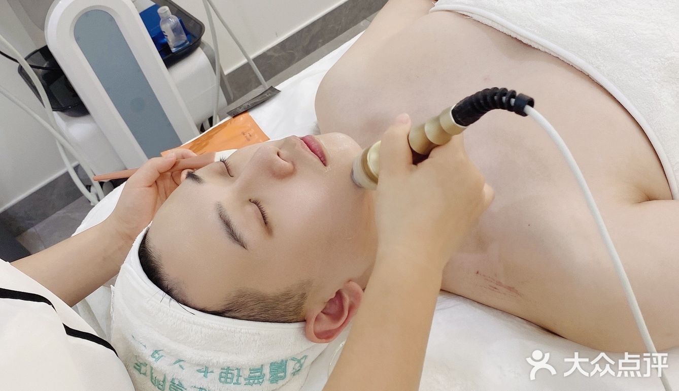 做完POLA黑BA石膏抗糖化皮肤真的会发光