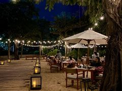 -三亚艾迪逊酒店·海滩烧烤 BARBACOA·现场乐队·浪漫晚餐·烧烤海鲜