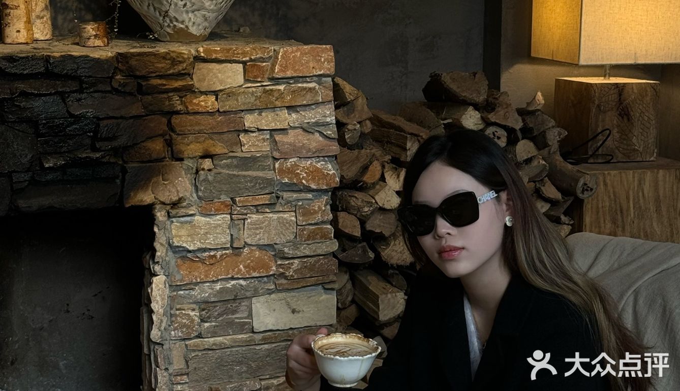 对勒！这是成都才有勒“日咖☕️晚酒🥂”