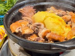 -东川炭炉鸡煲·榴莲瓦煲鸡(广州首店)